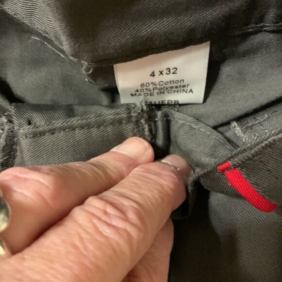 Size 4 women’s gray tactical pants 32” length.  NWT - Picture 5 of 9